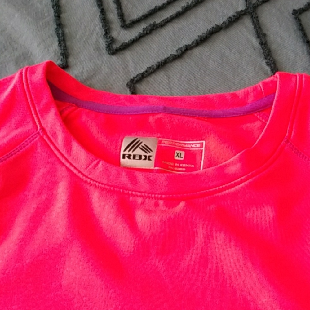 Athletic tee - Picture 2 of 3